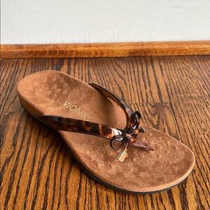Vionic Bella II Women's Tortoise Shell Sandals - New
